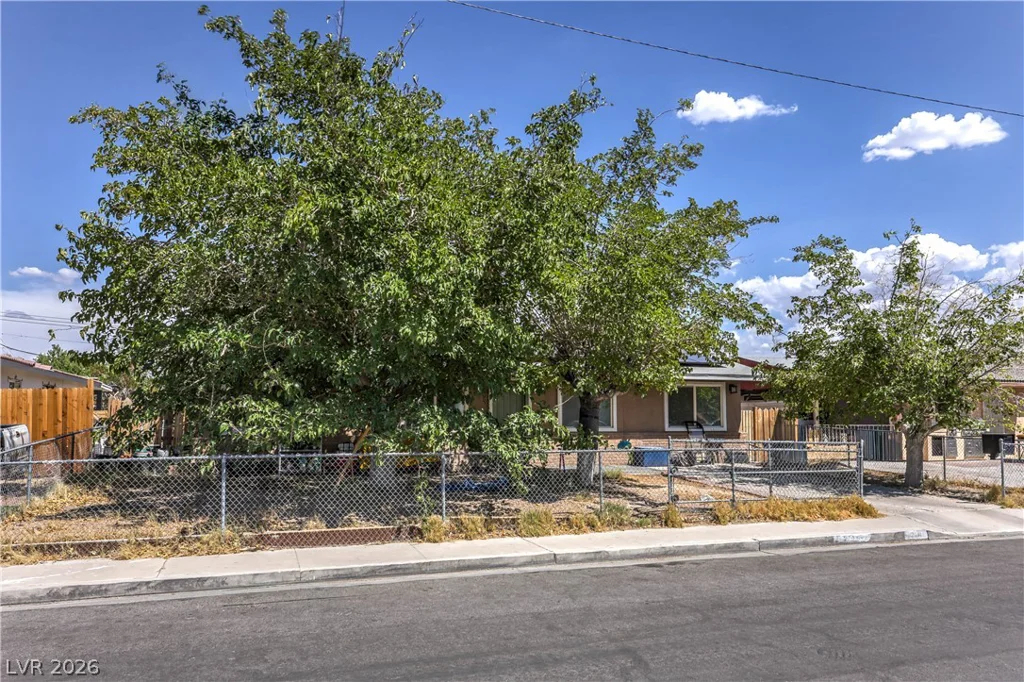 2116 Travis, North Las Vegas, NV 89030
