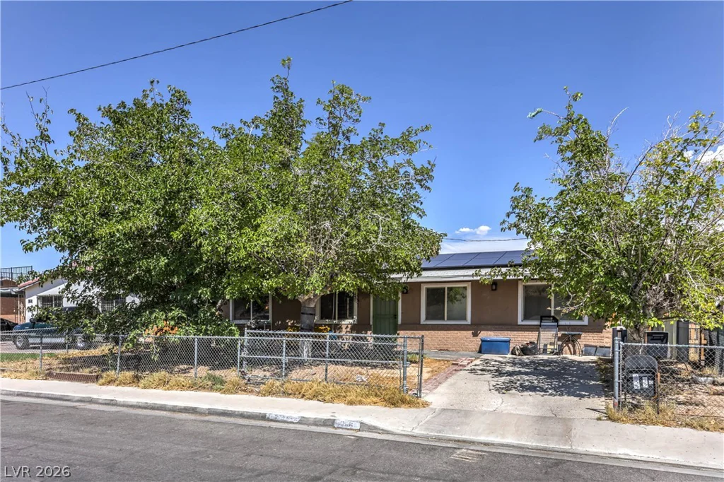 2116 Travis, North Las Vegas, NV 89030