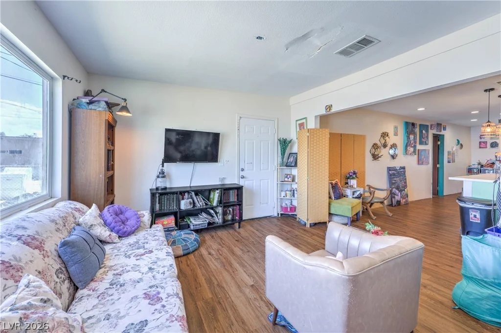 2116 Travis, North Las Vegas, NV 89030
