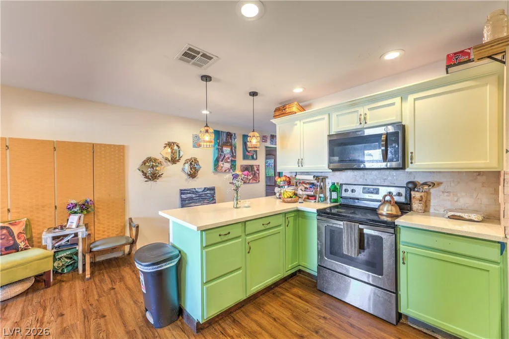 2116 Travis, North Las Vegas, NV 89030