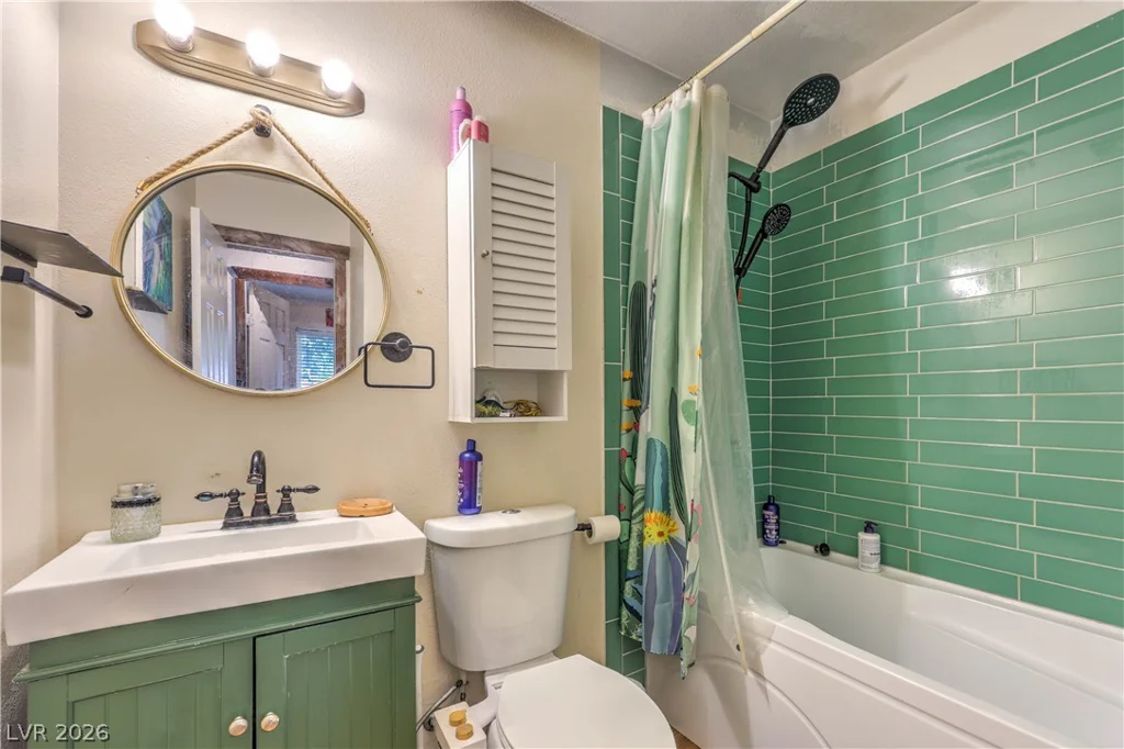 2116 Travis, North Las Vegas, NV 89030