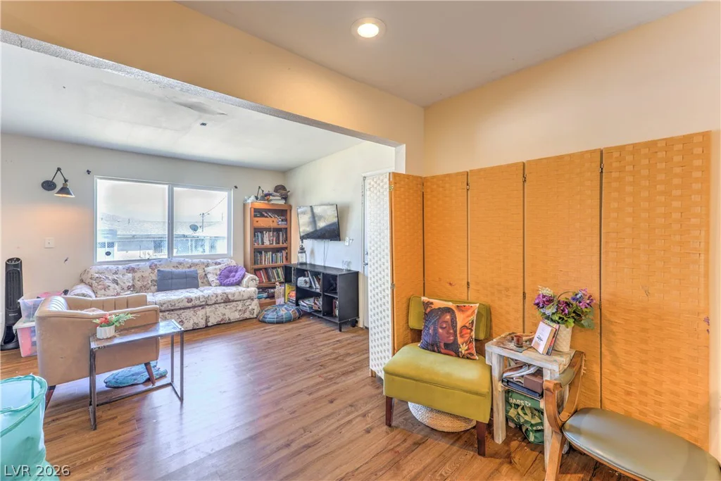 2116 Travis, North Las Vegas, NV 89030
