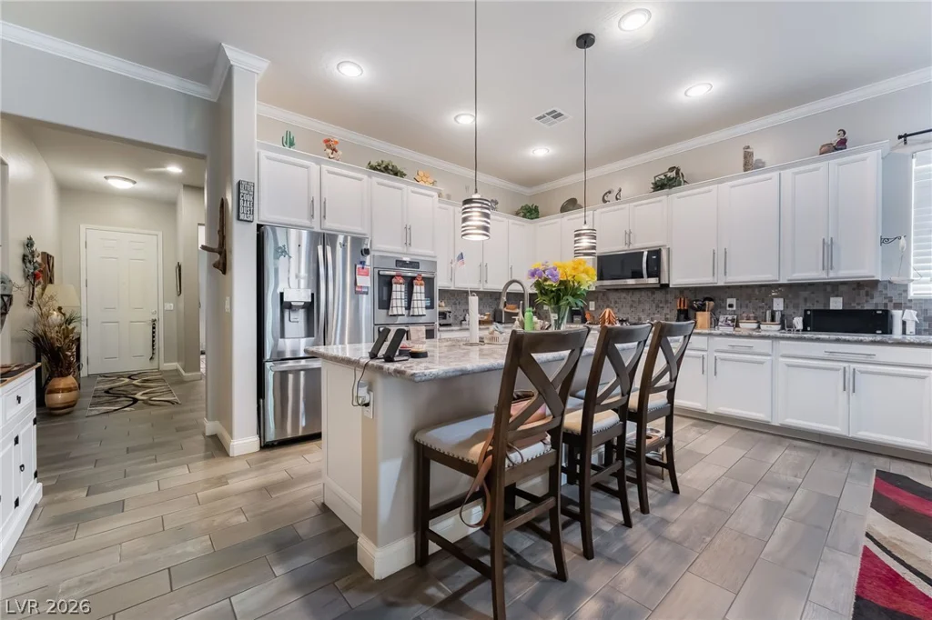 8651 Loretta Bay, Las Vegas, NV 89178