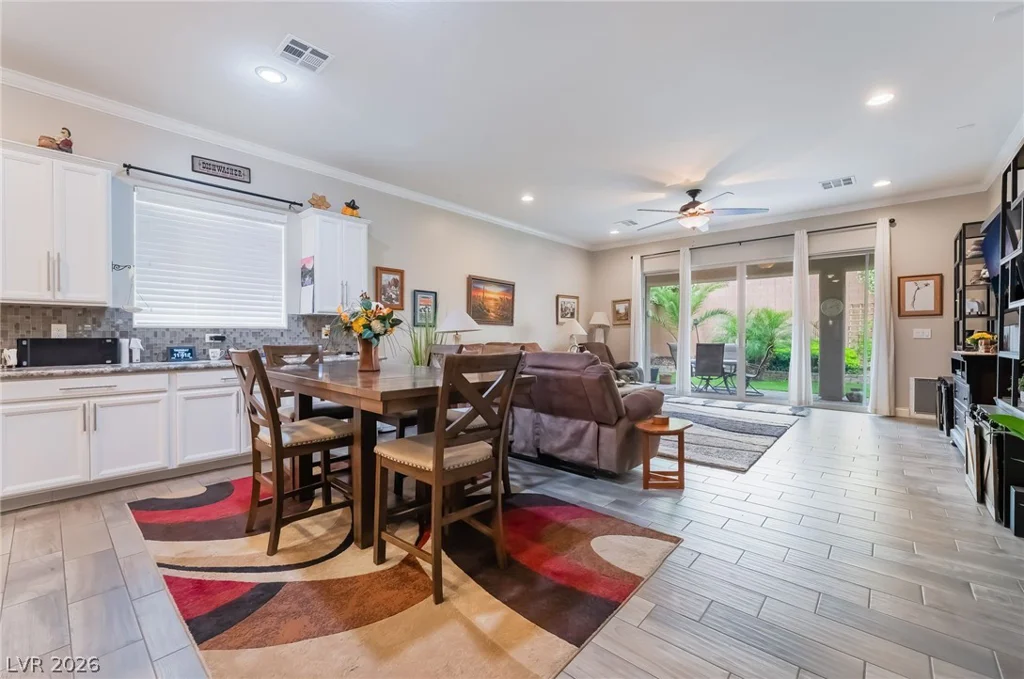 8651 Loretta Bay, Las Vegas, NV 89178