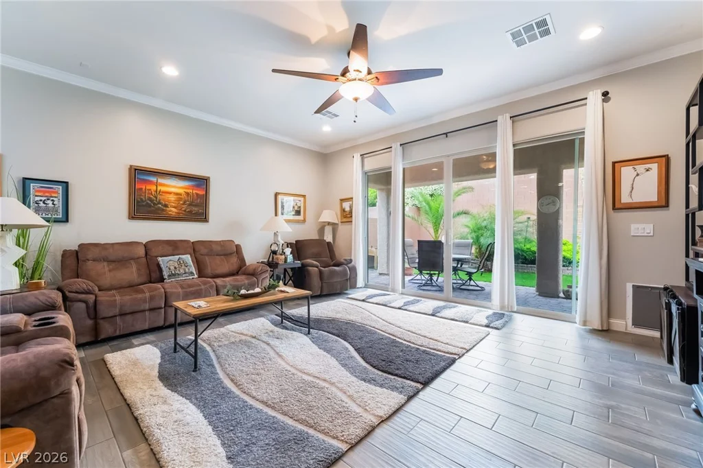 8651 Loretta Bay, Las Vegas, NV 89178