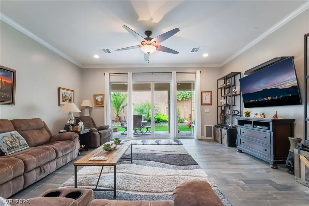 8651 Loretta Bay, Las Vegas, NV 89178