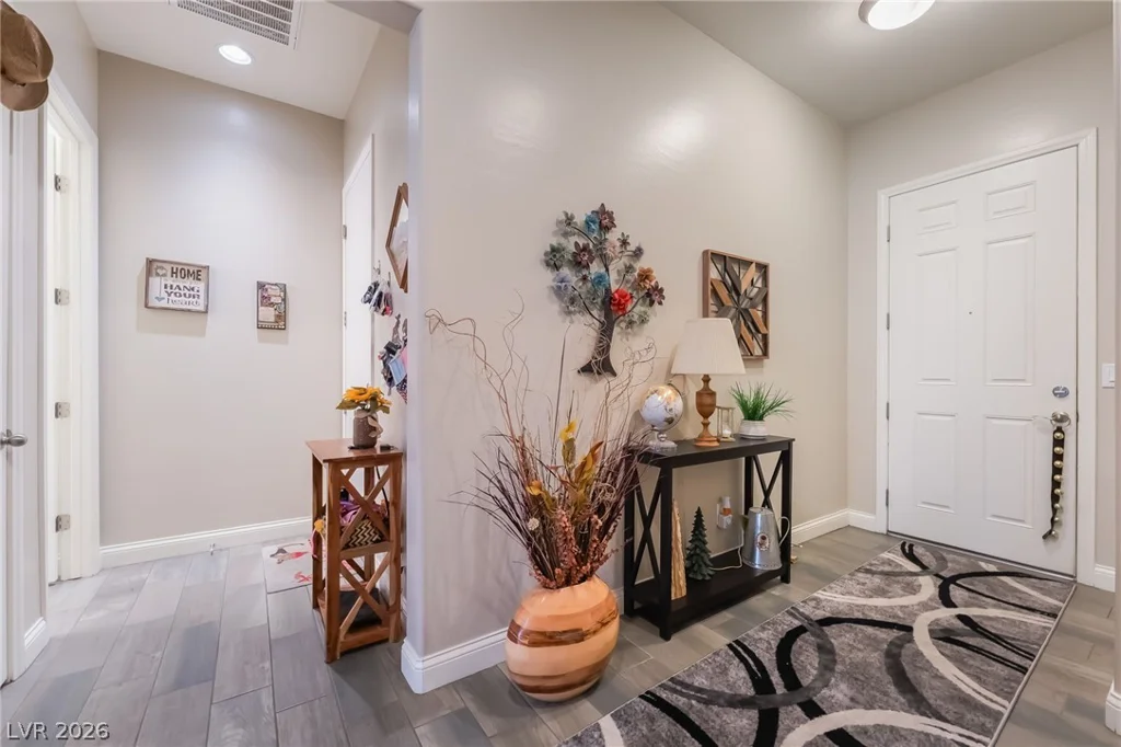 8651 Loretta Bay, Las Vegas, NV 89178