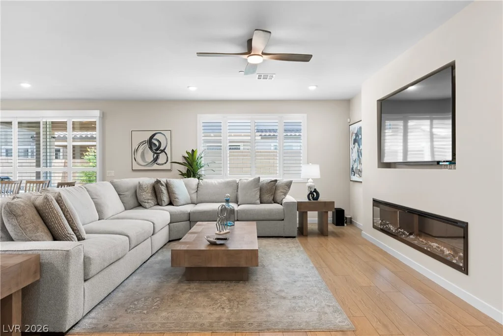 10649 Valletta, Las Vegas, NV 89166