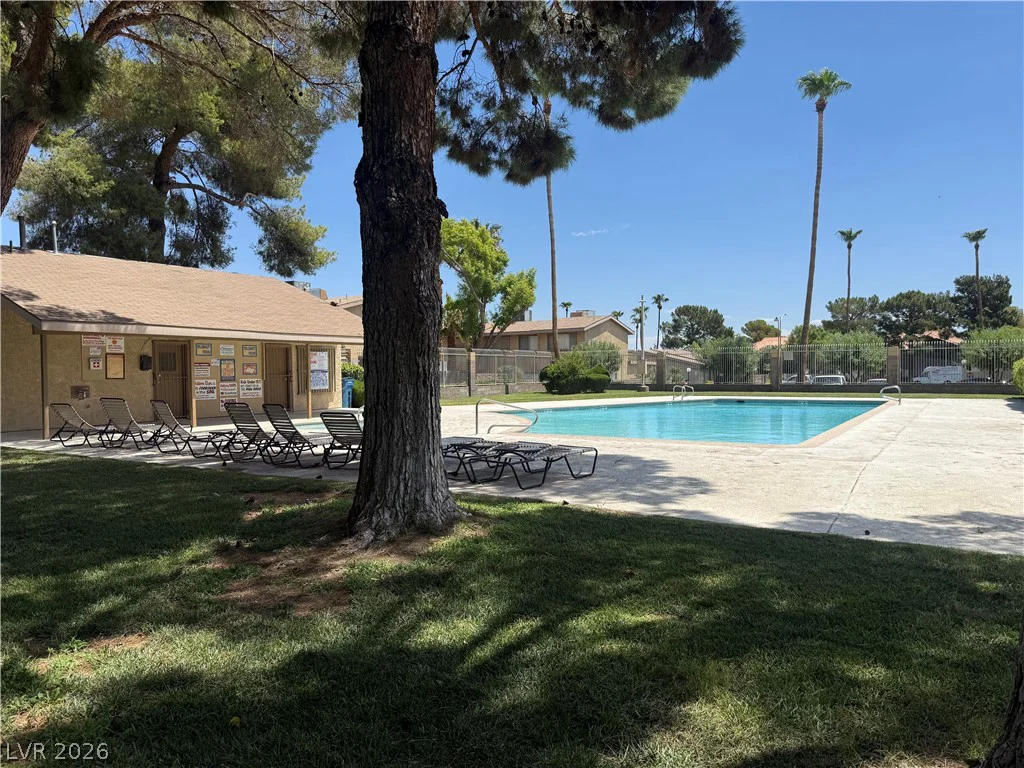 2212 Tall Pine, Las Vegas, NV 89108