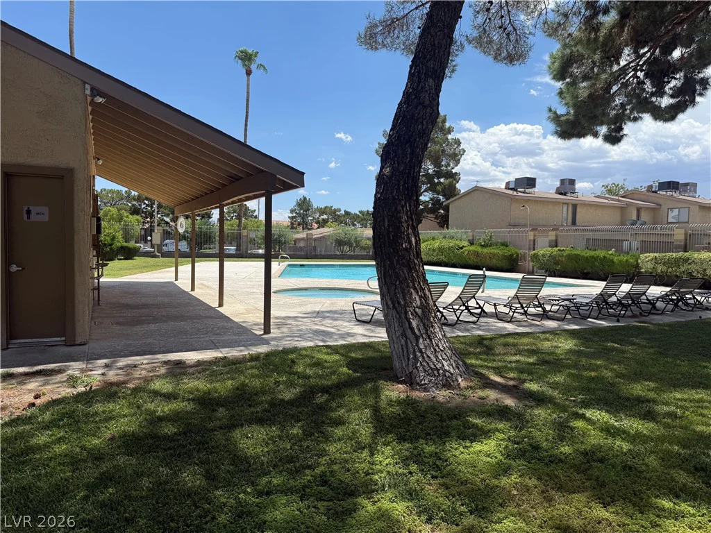 2212 Tall Pine, Las Vegas, NV 89108