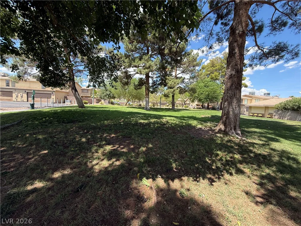 2212 Tall Pine, Las Vegas, NV 89108