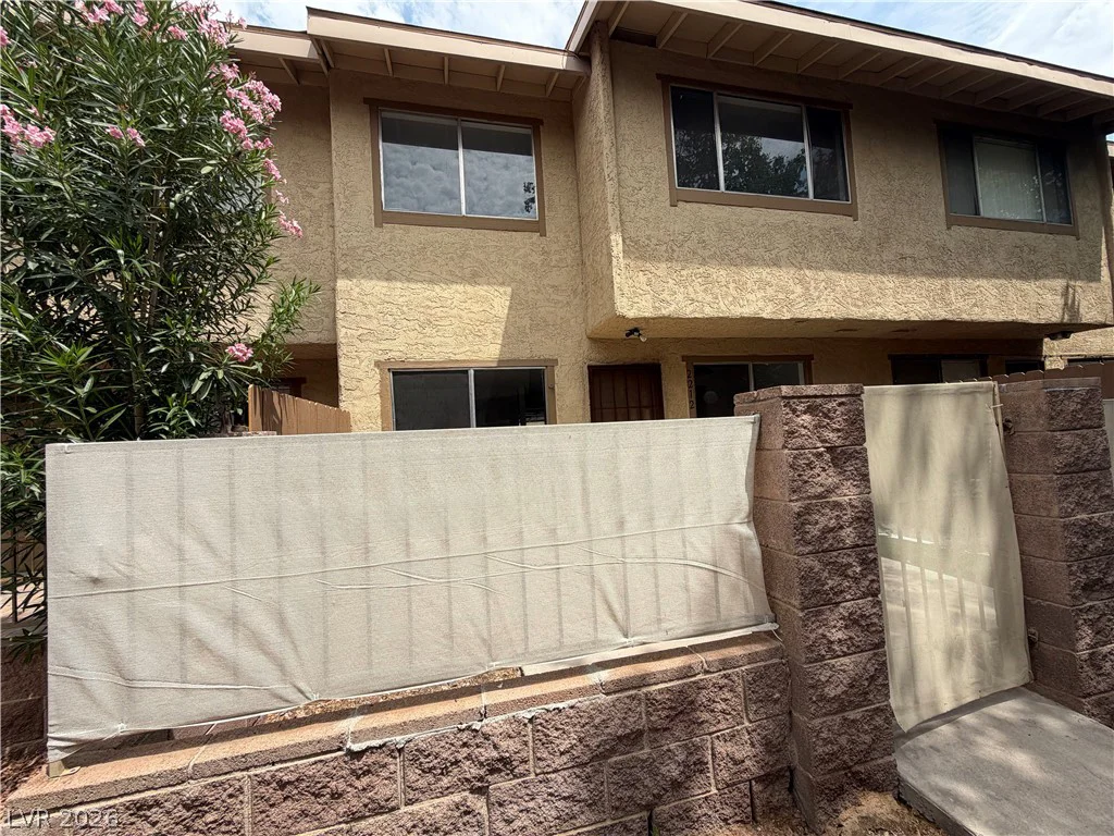 2212 Tall Pine, Las Vegas, NV 89108
