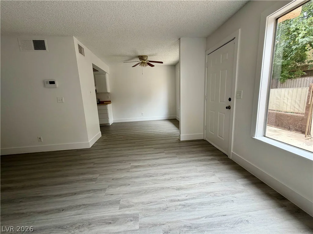 2212 Tall Pine, Las Vegas, NV 89108