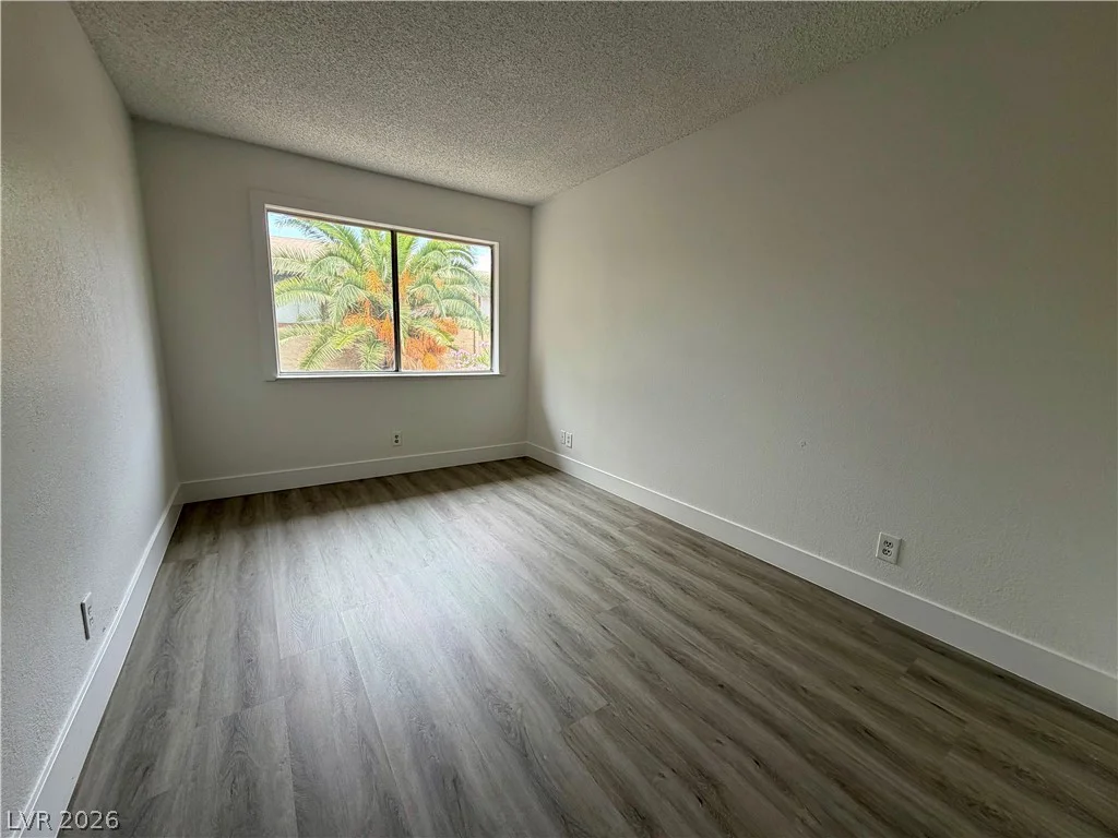 2212 Tall Pine, Las Vegas, NV 89108