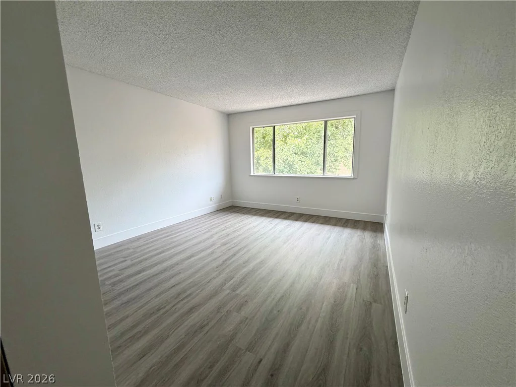 2212 Tall Pine, Las Vegas, NV 89108