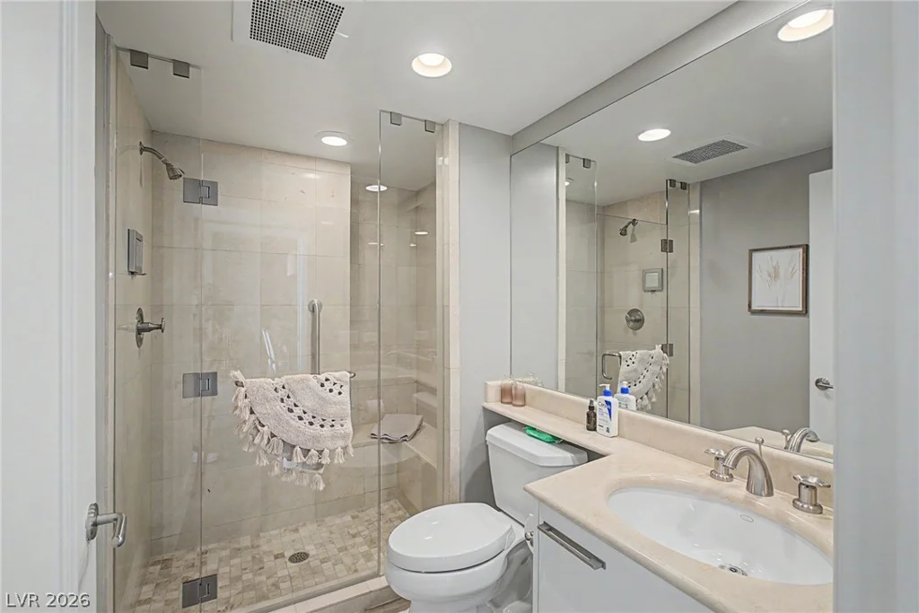 2777 Paradise, Las Vegas, NV 89109