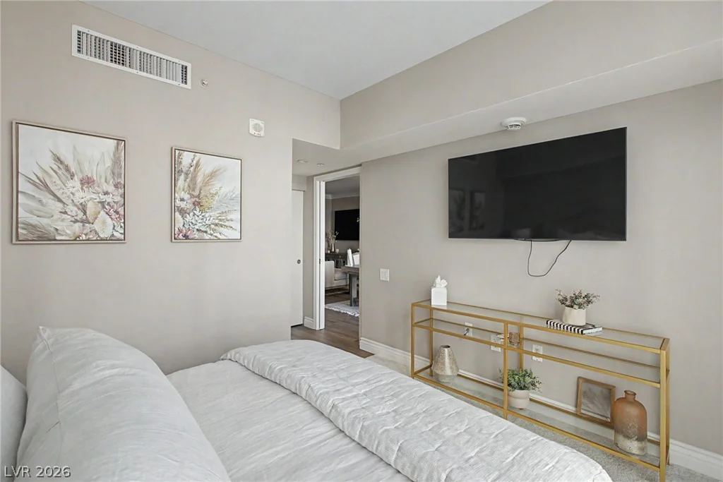 2777 Paradise, Las Vegas, NV 89109