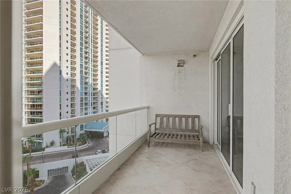 2777 Paradise, Las Vegas, NV 89109