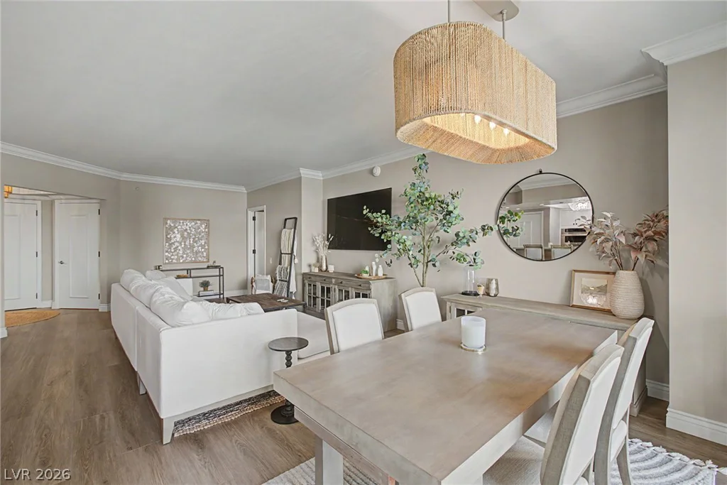 2777 Paradise, Las Vegas, NV 89109