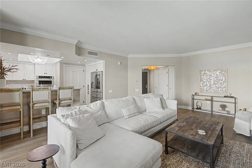 2777 Paradise, Las Vegas, NV 89109