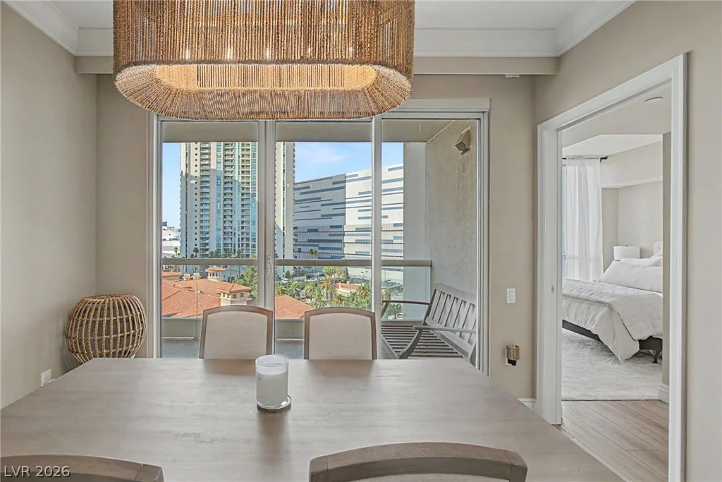 2777 Paradise, Las Vegas, NV 89109