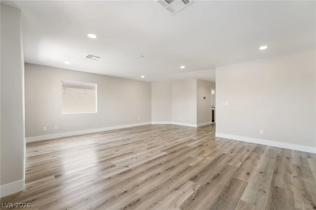 251 Crooked Tree, Las Vegas, NV 89148