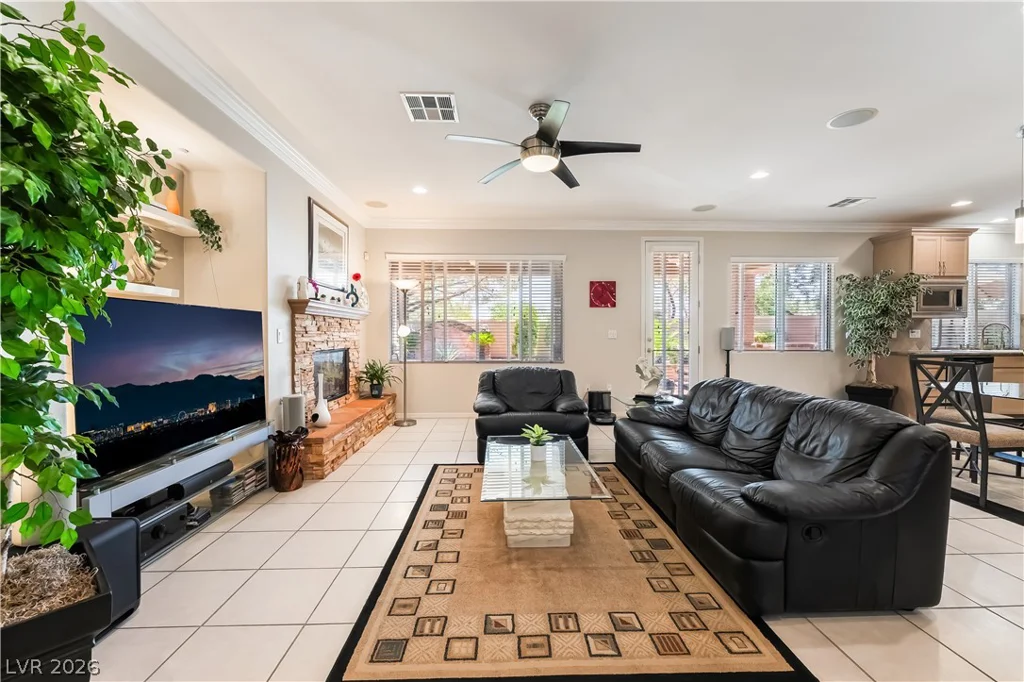 186 Uccello, Las Vegas, NV 89138