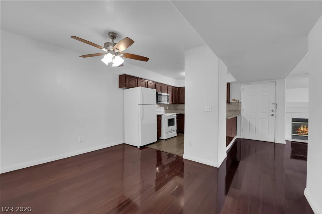 2725 Nellis, Las Vegas, NV 89121