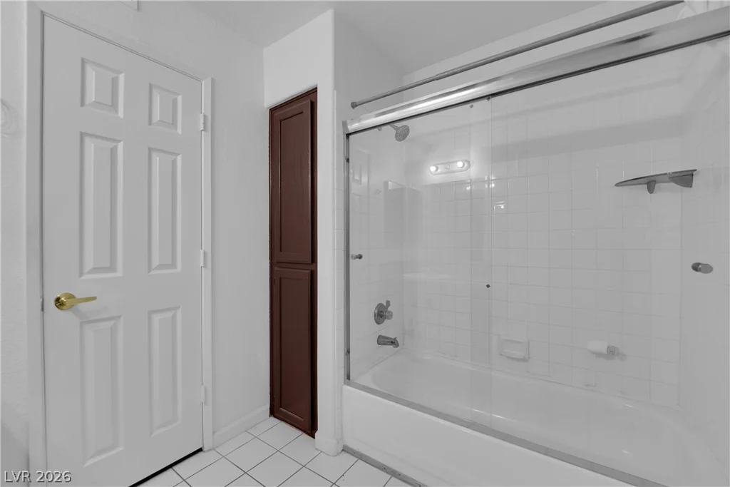 2725 Nellis, Las Vegas, NV 89121