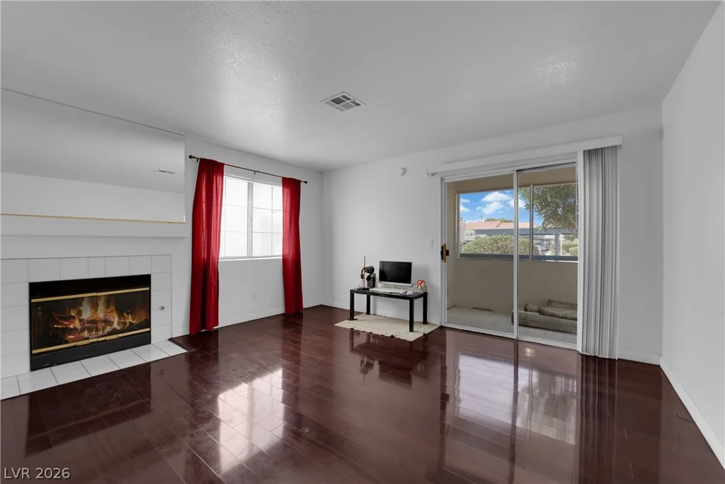 2725 Nellis, Las Vegas, NV 89121