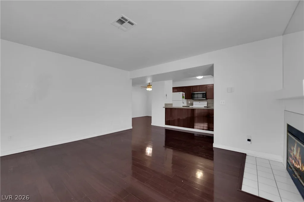 2725 Nellis, Las Vegas, NV 89121