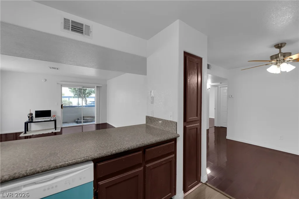 2725 Nellis, Las Vegas, NV 89121