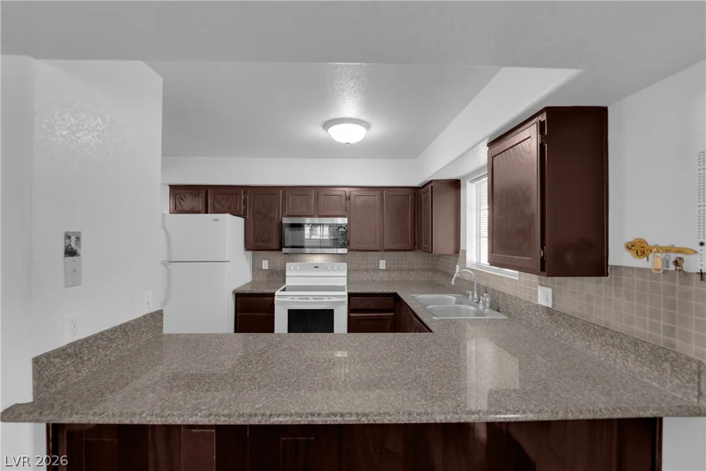 2725 Nellis, Las Vegas, NV 89121