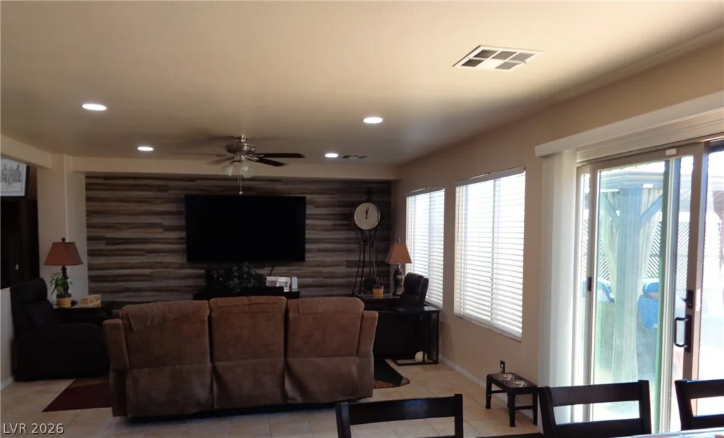 1901 Little Bow, North Las Vegas, NV 89084