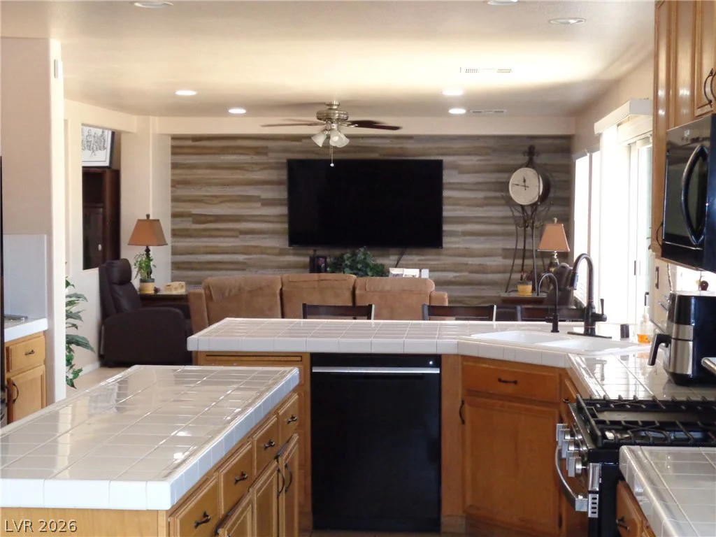 1901 Little Bow, North Las Vegas, NV 89084