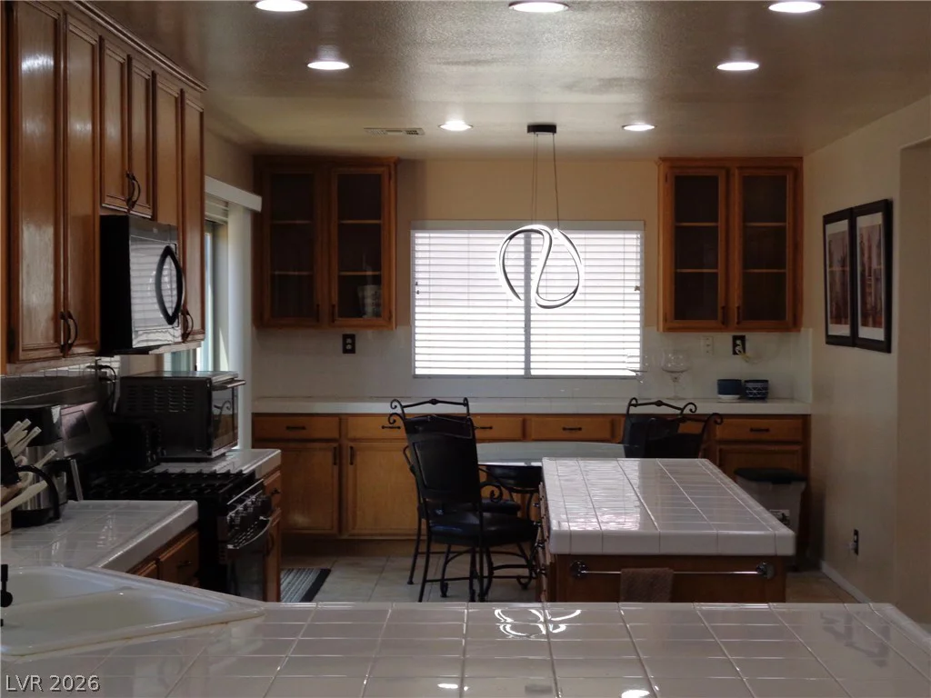 1901 Little Bow, North Las Vegas, NV 89084
