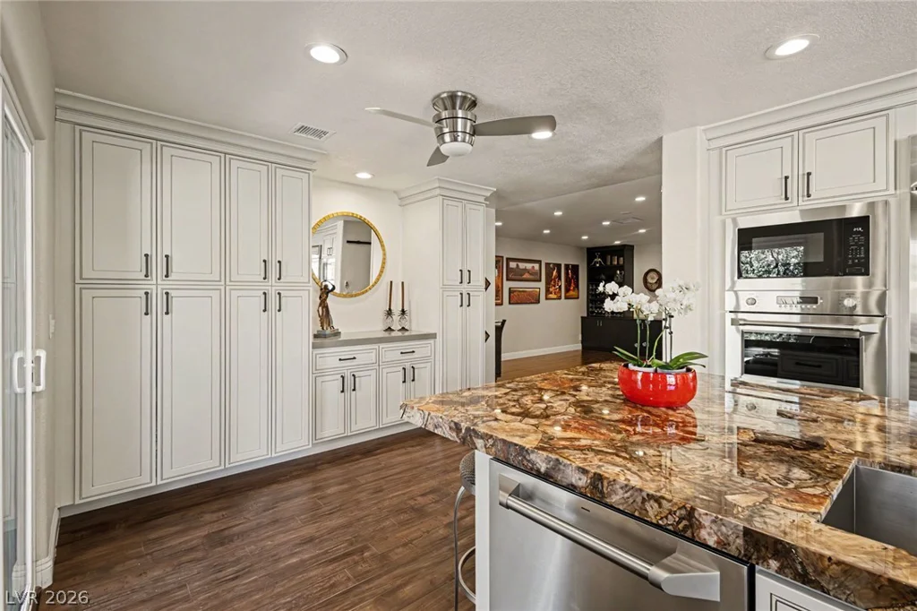 7629 Painted Dunes, Las Vegas, NV 89149