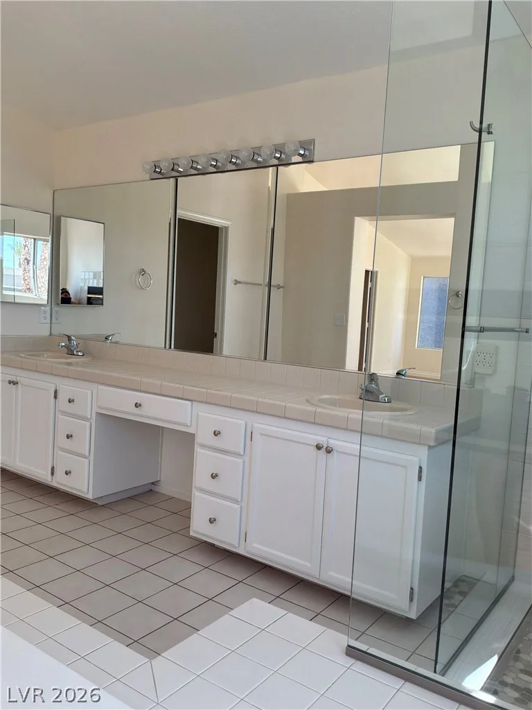 3240 Ariba, Las Vegas, NV 89129