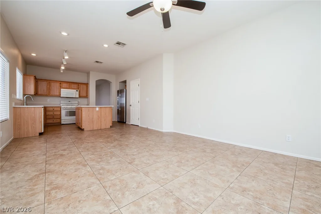 7833 Pinnochio, Las Vegas, NV 89131