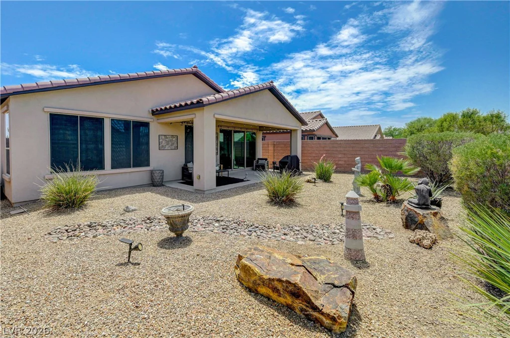 5817 Summit Greens, North Las Vegas, NV 89081