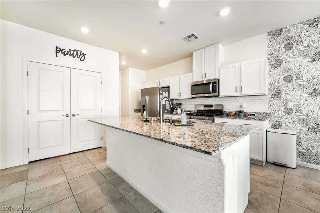 1087 Gentle Swan, Henderson, NV 89011