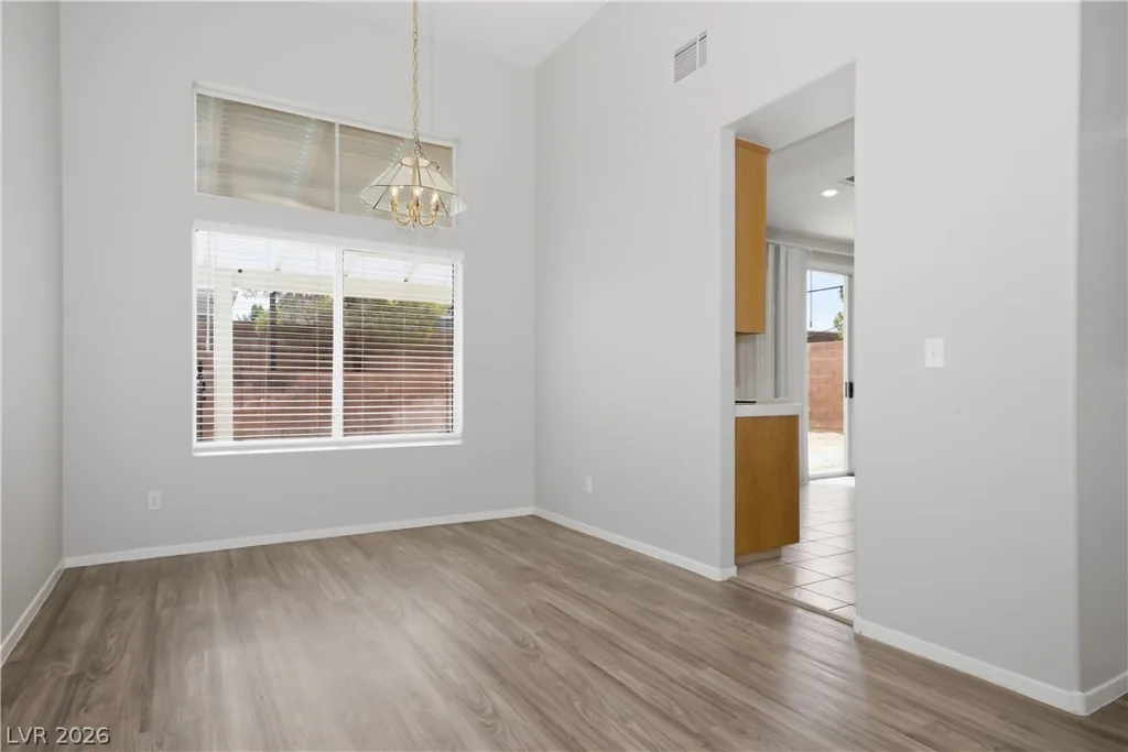 9221 Valador, Las Vegas, NV 89129