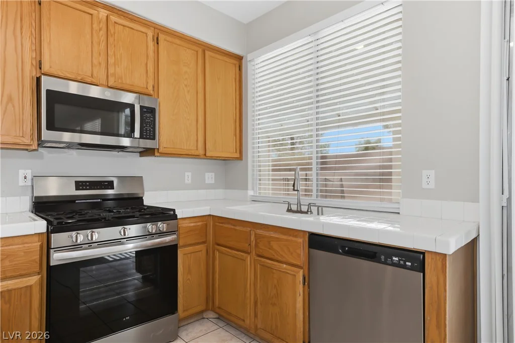 9221 Valador, Las Vegas, NV 89129