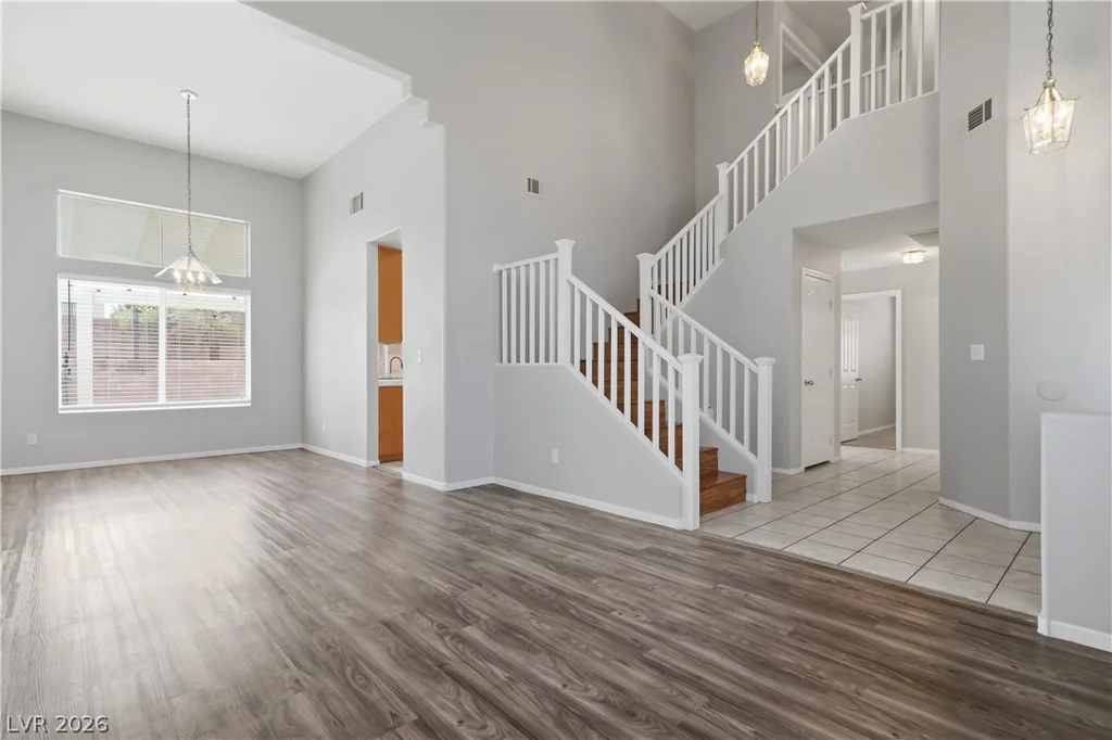 9221 Valador, Las Vegas, NV 89129