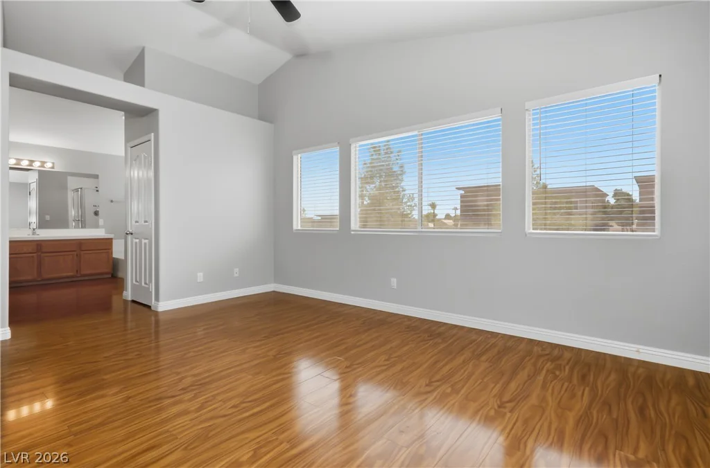 9221 Valador, Las Vegas, NV 89129