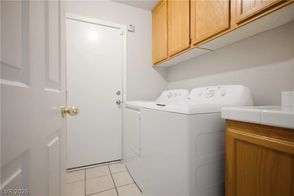 9221 Valador, Las Vegas, NV 89129
