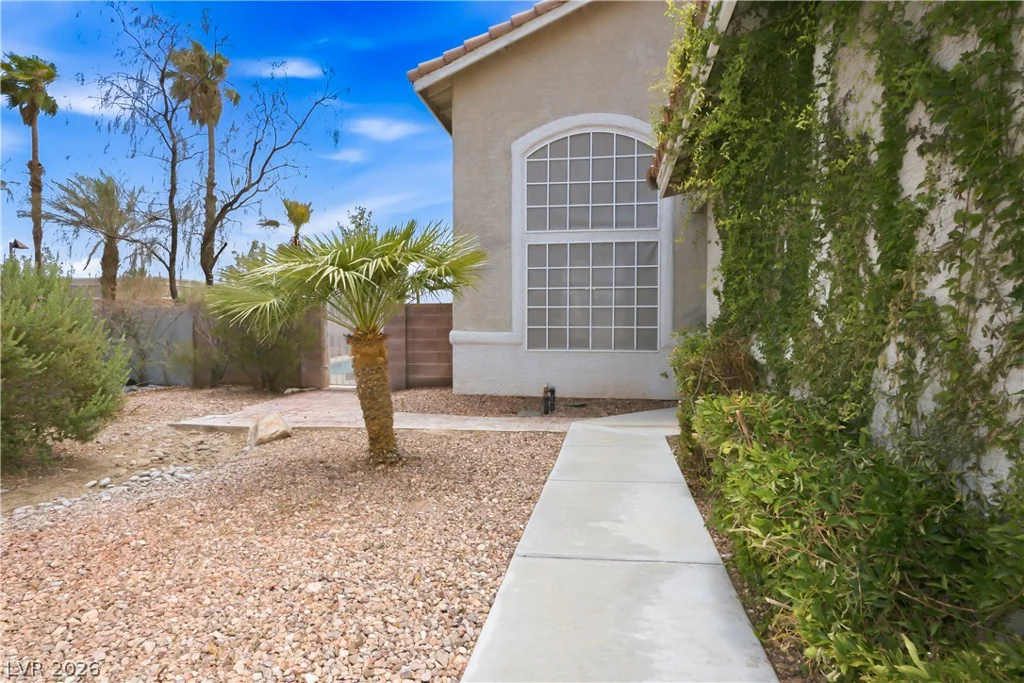 9221 Valador, Las Vegas, NV 89129