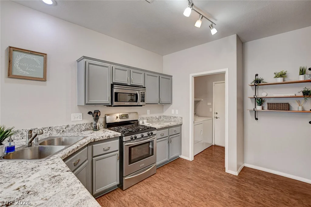 1438 Summer Glow, Henderson, NV 89012