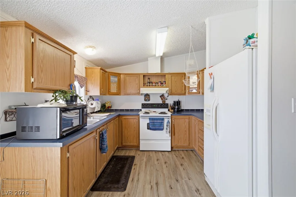 6691 Conestoga, Pahrump, NV 89048