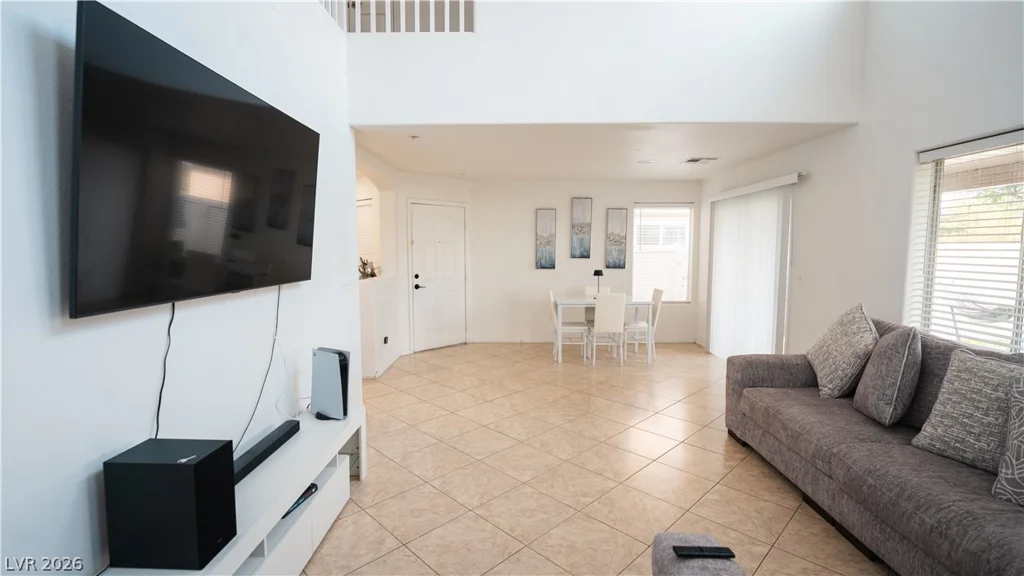5087 Penryn, Las Vegas, NV 89139